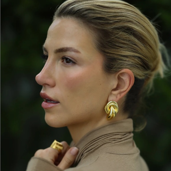 18K Gold Plated Statement Earrings*Genevieve Earrings*Old Money Earrings - Picture 3 of 8